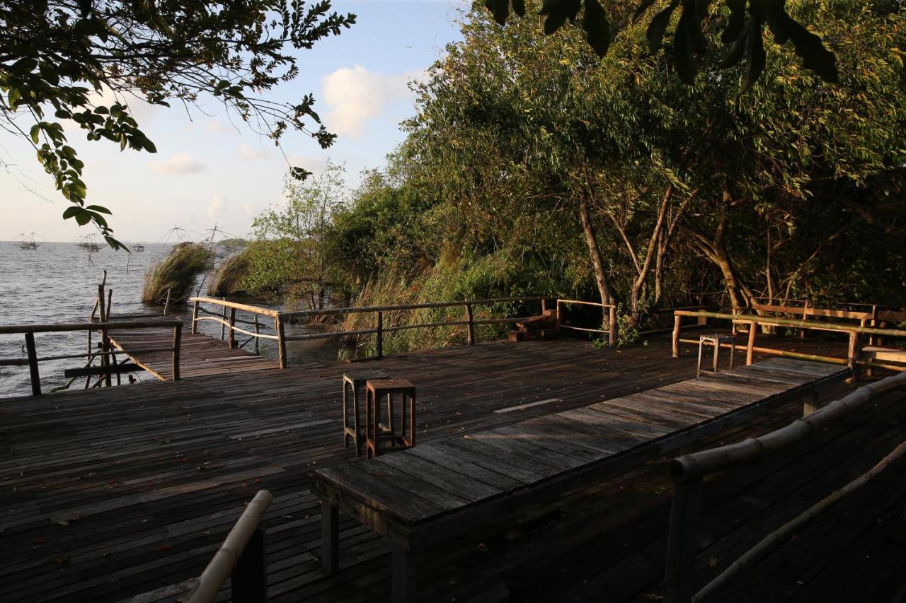 Wetlandcamp บ้านชายเล Phatthalung Exteriör bild
