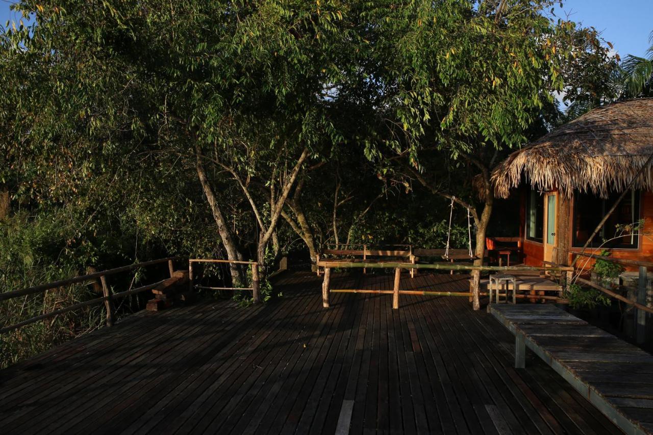 Wetlandcamp บ้านชายเล Phatthalung Exteriör bild